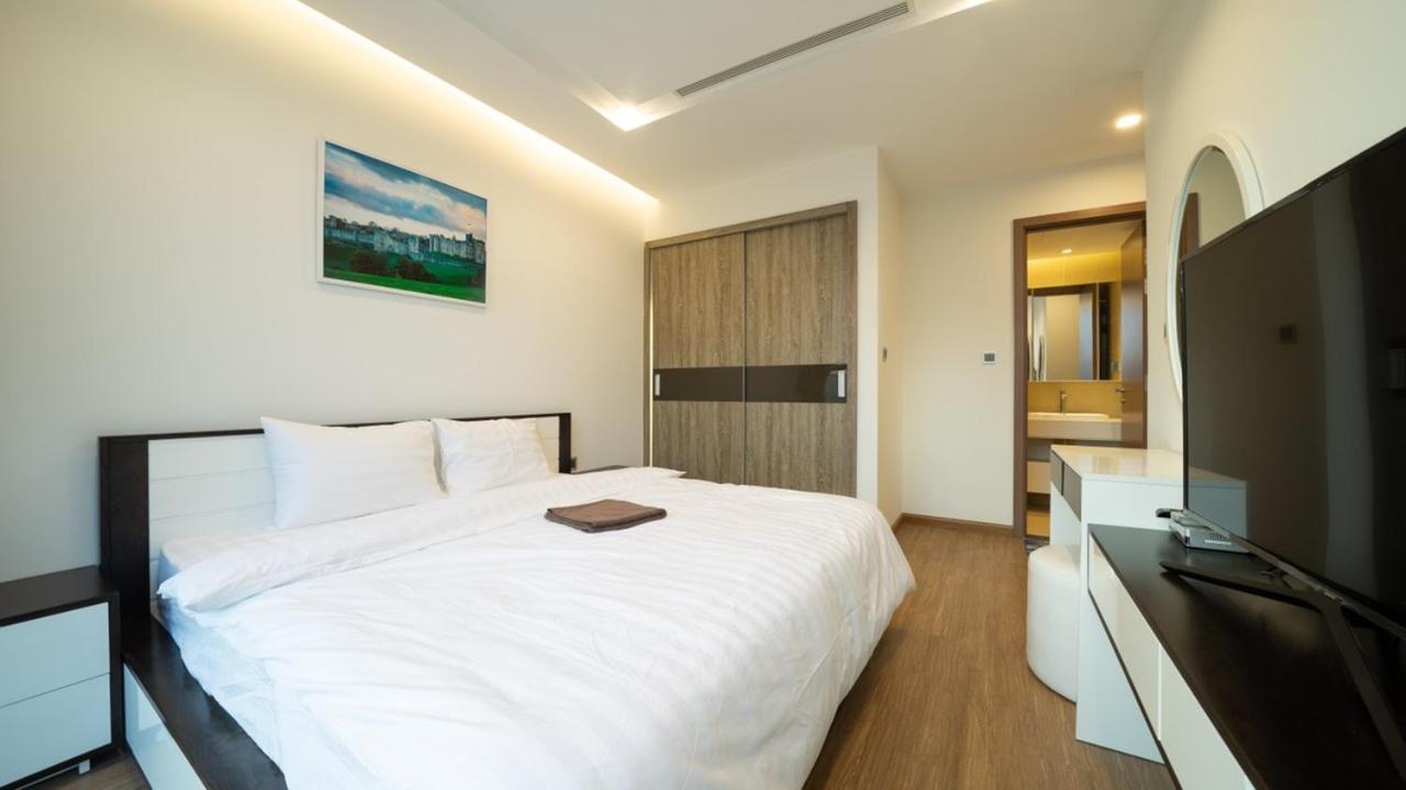 Bom Homes- Vinhomes Metropolis-Service Apartment ハノイ市 エクステリア 写真