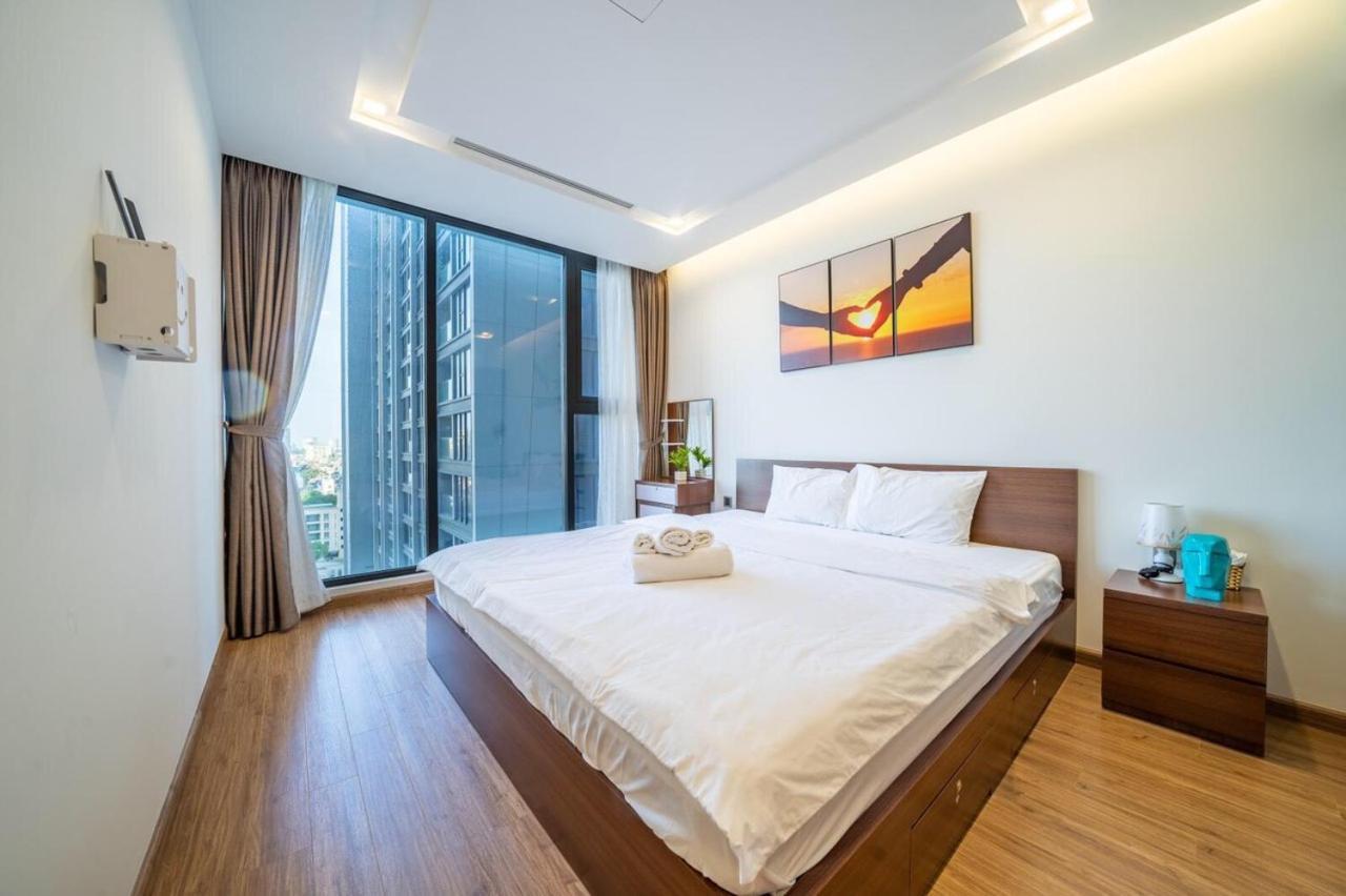 Bom Homes- Vinhomes Metropolis-Service Apartment ハノイ市 エクステリア 写真